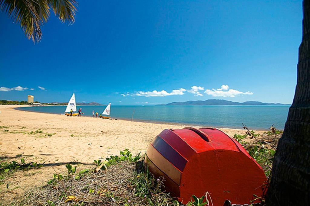 Beach House Motel Townsville Ngoại thất bức ảnh