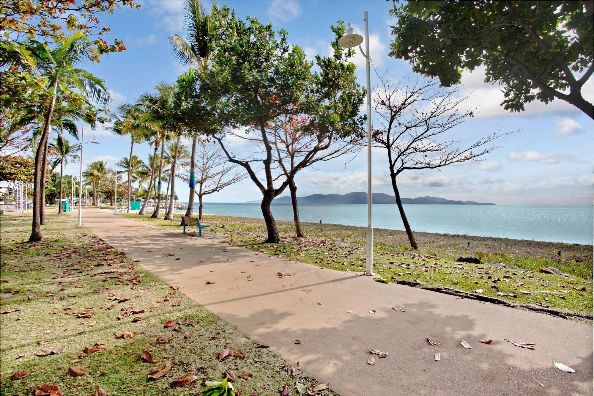 Beach House Motel Townsville Ngoại thất bức ảnh